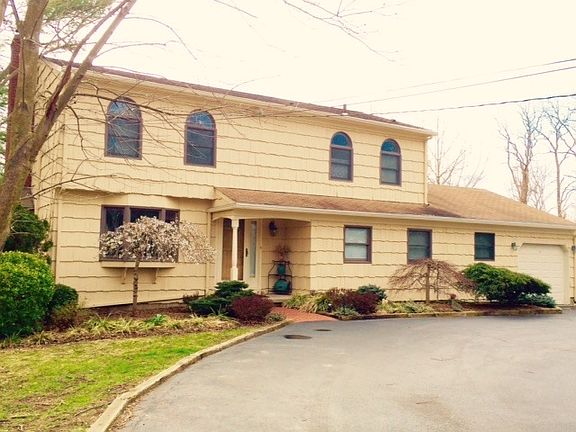 2nd image of 474 Landing Ave