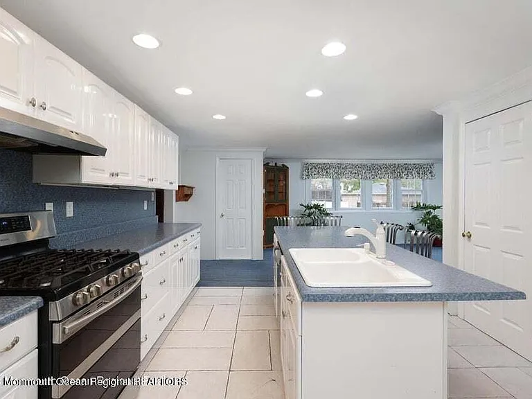 219 Elmwood Rd — Photo 3
