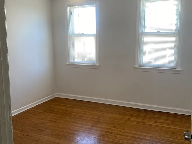 3241 Edgemont St — Photo 6
