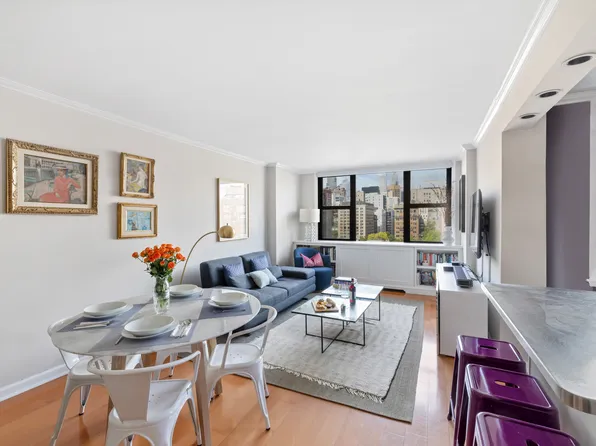 130 East 18th Street 14B image 1 of 7