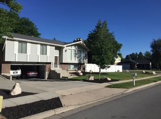 9955 S Countrywood Dr, Sandy, UT 84092