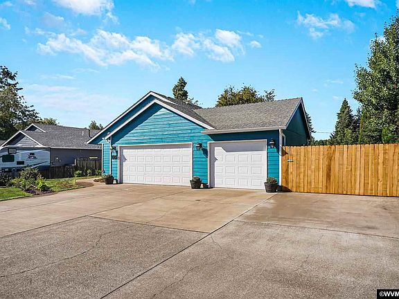 3rd image of 125 Fields Ct