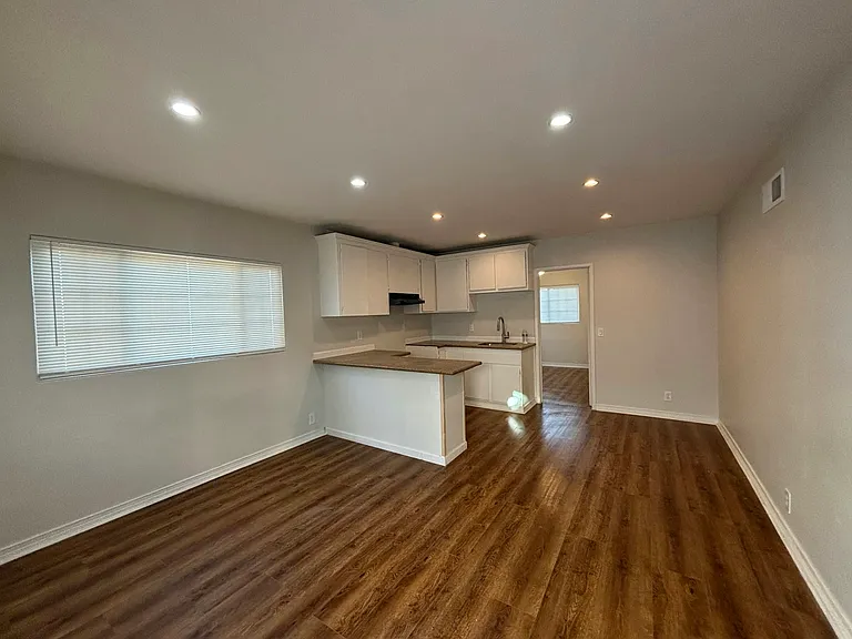 1885 Chestnut Ave #7 — Photo 5