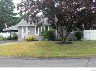23 Jones Dr, Garnerville, NY