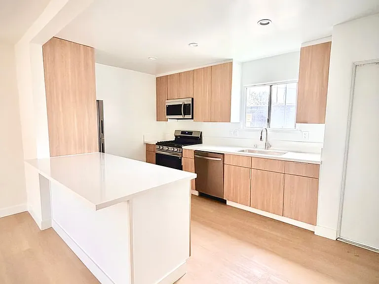 818 Grant St — Photo 34