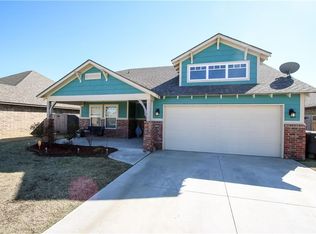 908 SW 14th St, Moore, OK 73160