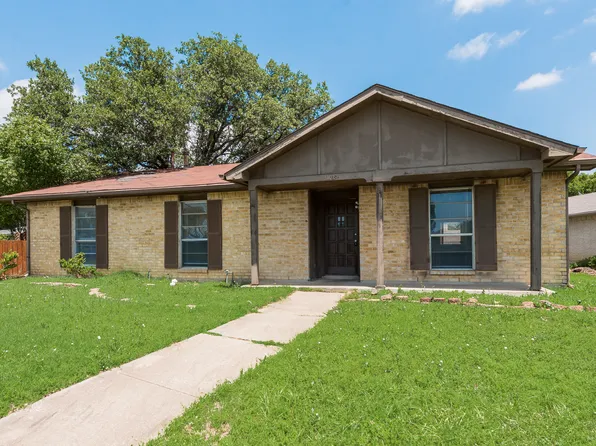 3108 Oak Hill Rd, Carrollton, TX 75007