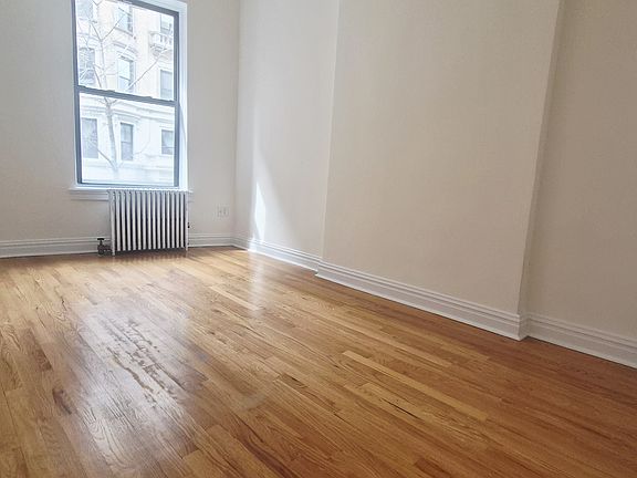 3rd image of 345 W 85th St APT 22