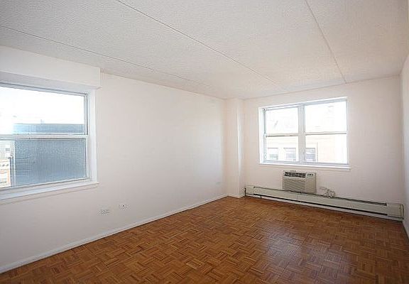 5th image of 301 Elizabeth St #1116