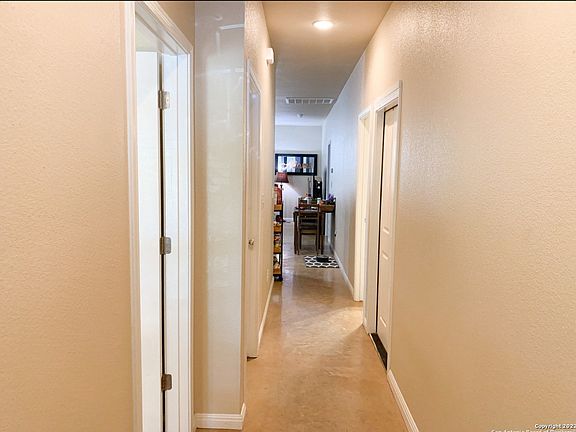 3rd image of 617 Lindheimer St