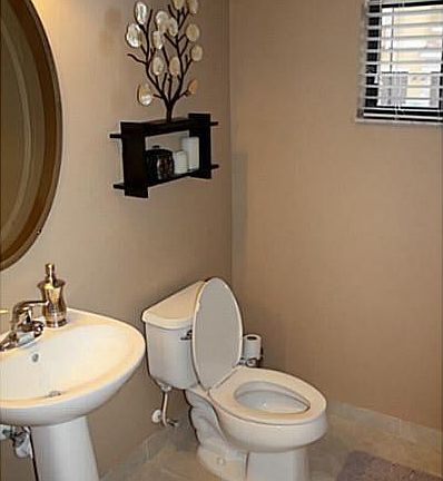 4th image of 9629 Town Parc Circle #0