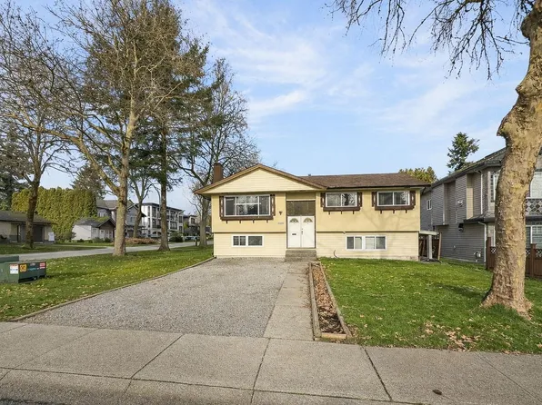 12959 Carluke Cres, Surrey, BC V3V 6R5