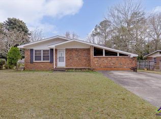 104 Oxford Ln, Warner Robins, GA 31088