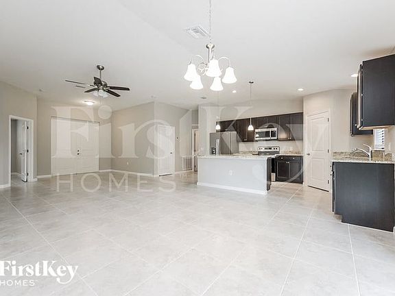 4th image of 4307 2nd St SW