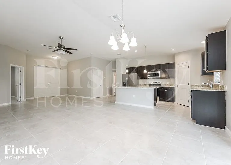 4307 2nd St SW — Photo 4
