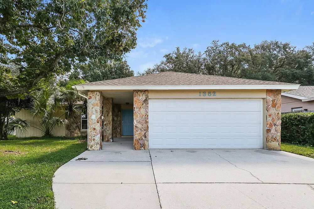 3 bed, 2.0 bath, 1588 sqft, $2,475 — Photo 1