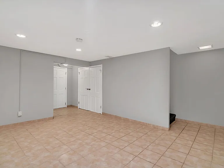 13-15 S Waiola Ave — Photo 15