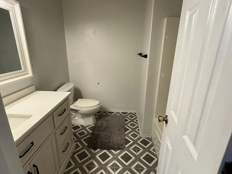 4100 SW Chasestone Ave #B — Photo 5