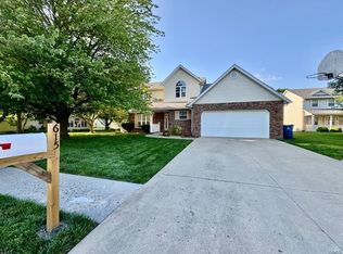 615 Baron Dr, Swansea, IL