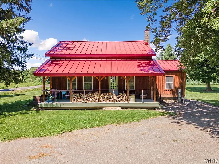 1818 Benson Rd — Photo 1