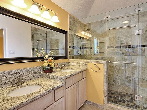 5th image of 803 Palomino Dr