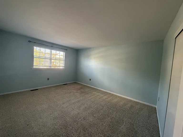 118 S Girard Ter — Photo 5