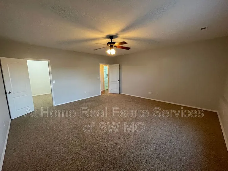 977 S Ballard Dr — Photo 15