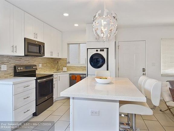 2nd image of 3030 NE 5th Ter APT 3