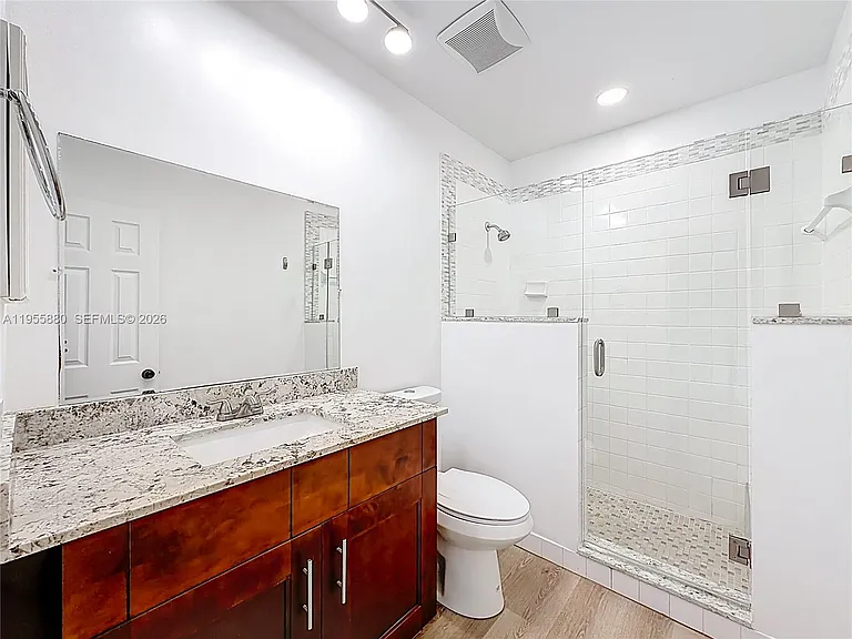 2424 SE 17th Cswy #312B — Photo 20
