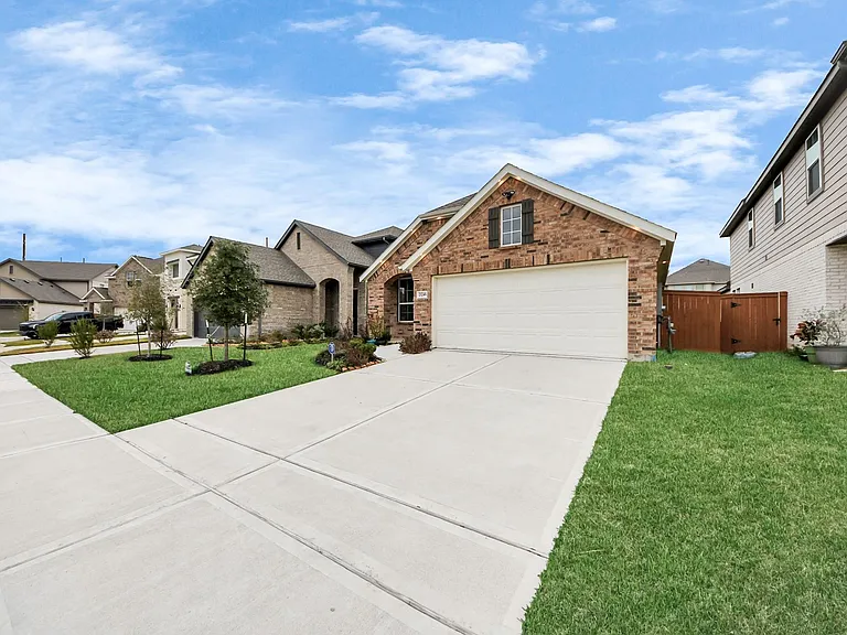 21246 Montego Bay Dr — Photo 34