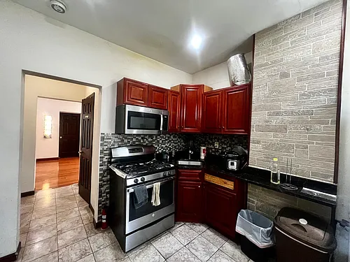 213 Beacon Ave #2 Photo 1