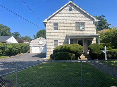 111 Elm Avenue, Glen Cove, NY, 11542