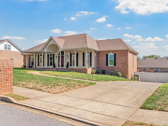 3rd image of 155 Archgate Ct