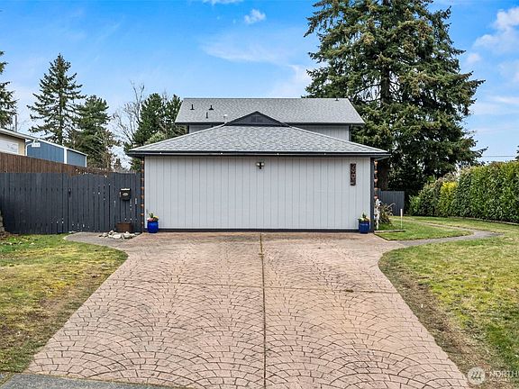 2nd image of 2902 N Orchard