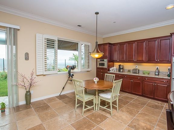 3rd image of 934 Camino Del Arroyo Dr