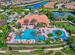 8025 Calle Canovas Ct, Naples, FL 34114