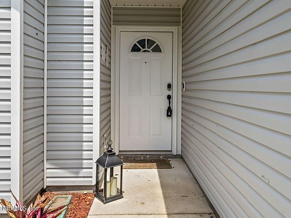 4th image of 448 VERMONT Avenue S