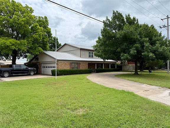 3rd image of 703 S Colorado St