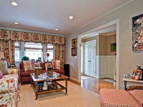 3rd image of 189 Soundview Dr