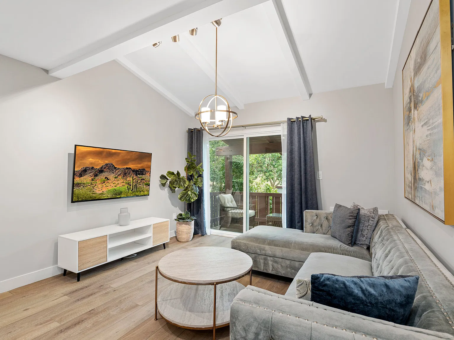 1 bed, 700 sqft, $2,450 — Photo 2