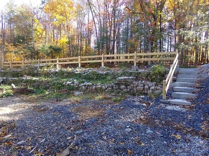 1st image of 108- A, B, C Hemlock Hill #ABC