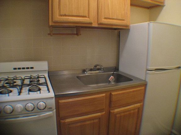 3rd image of 3546 74th St APT 101