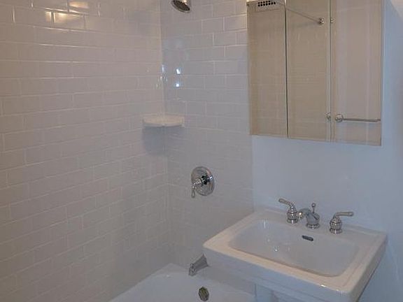 3rd image of 2186 5th Ave APT 11G