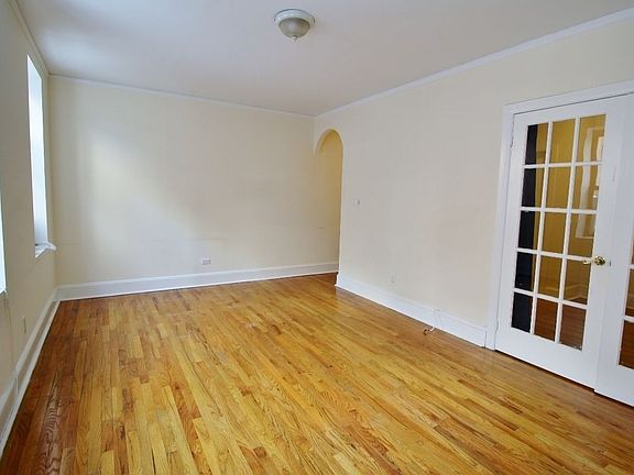 4th image of 118 E 17th St APT 2F