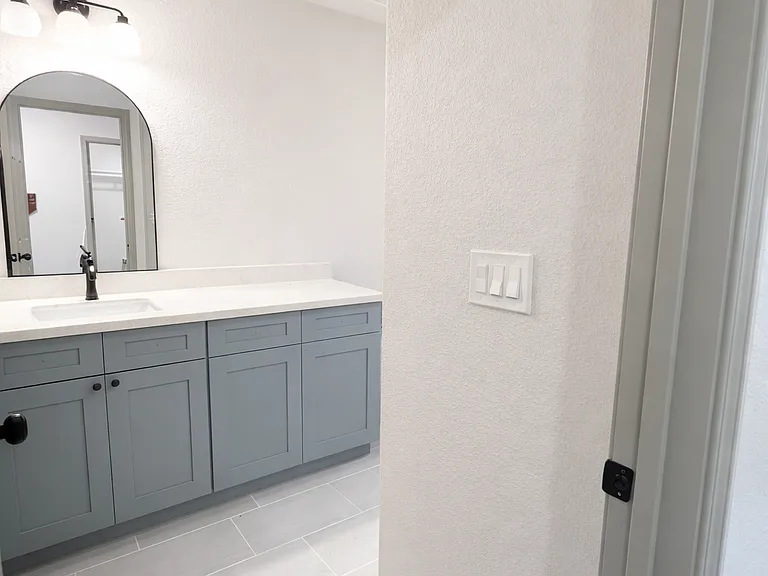 15565 Kurt Dr — Photo 13