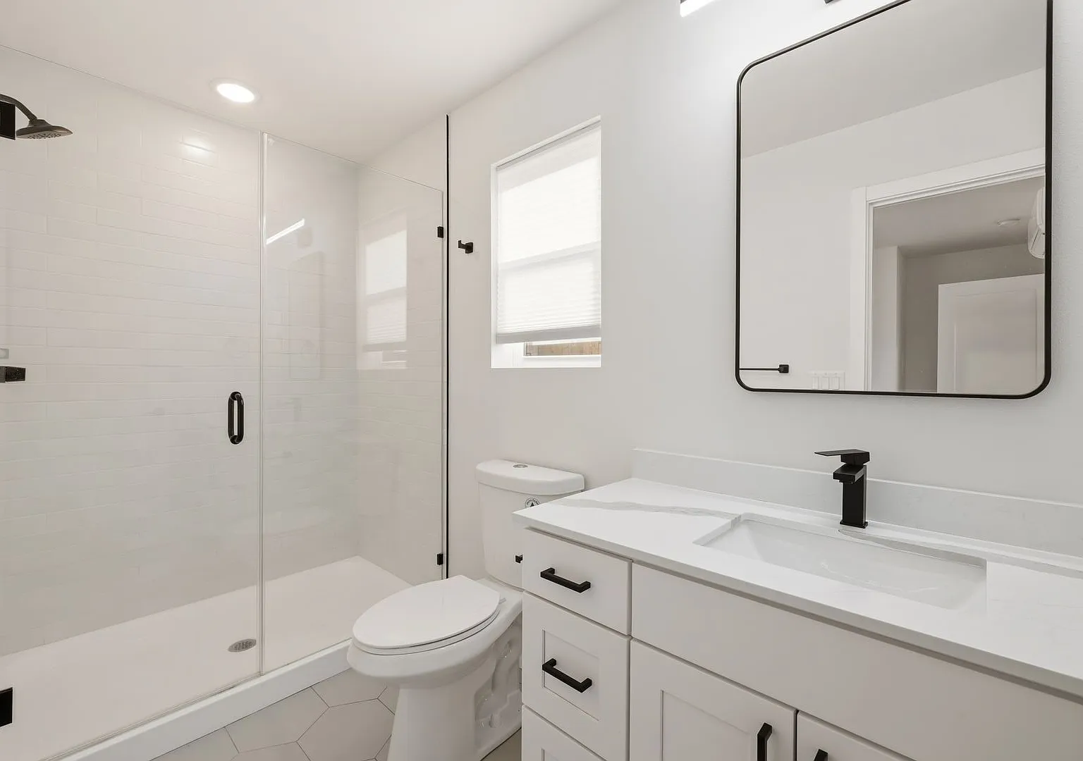 West Seattle New Construction Rental! — Photo 4