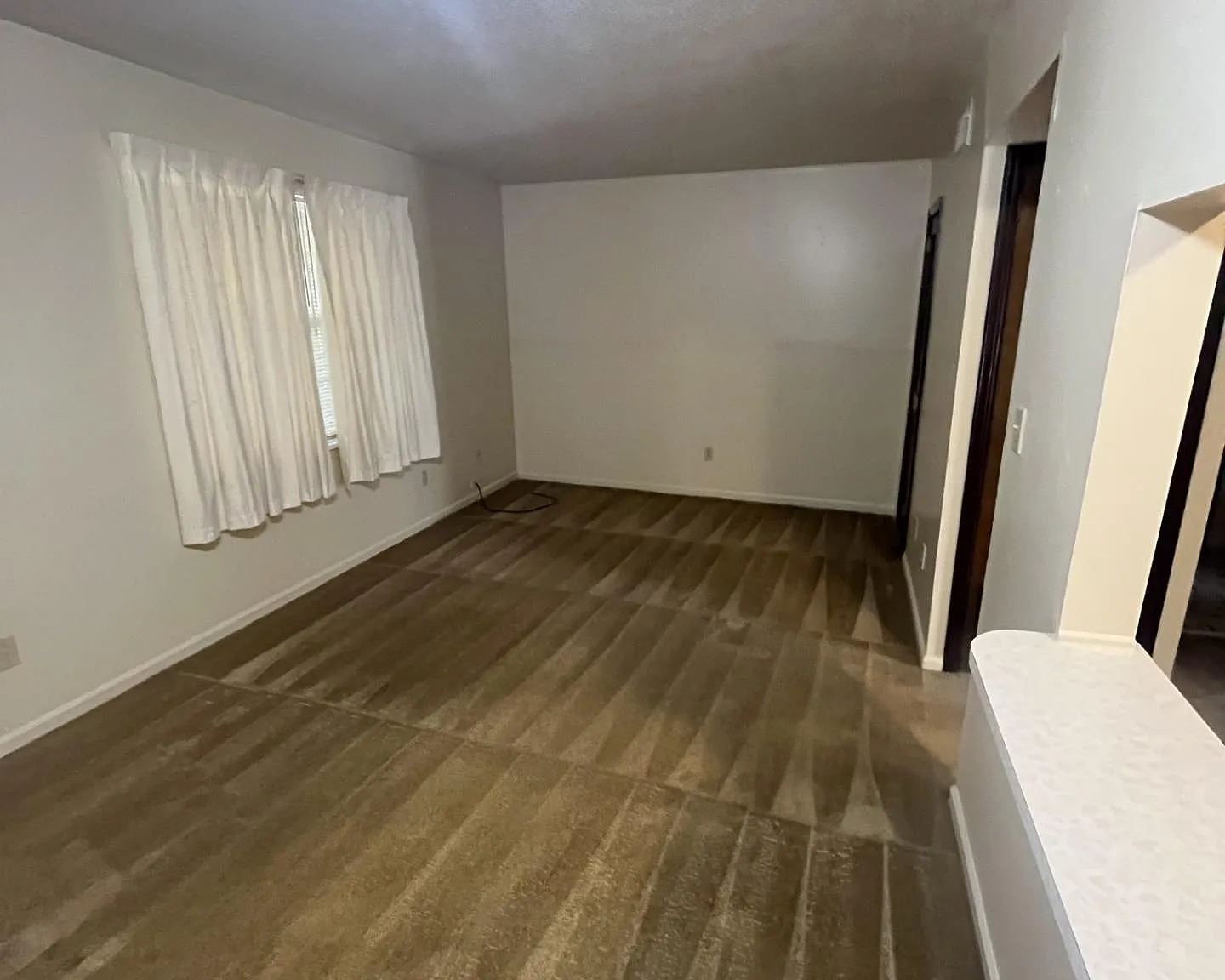 1 bed, 1.0 bath, $695 — Photo 4