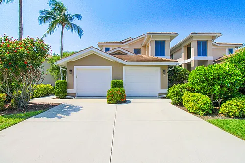817 Carrick Bend Cir #101 Photo 1