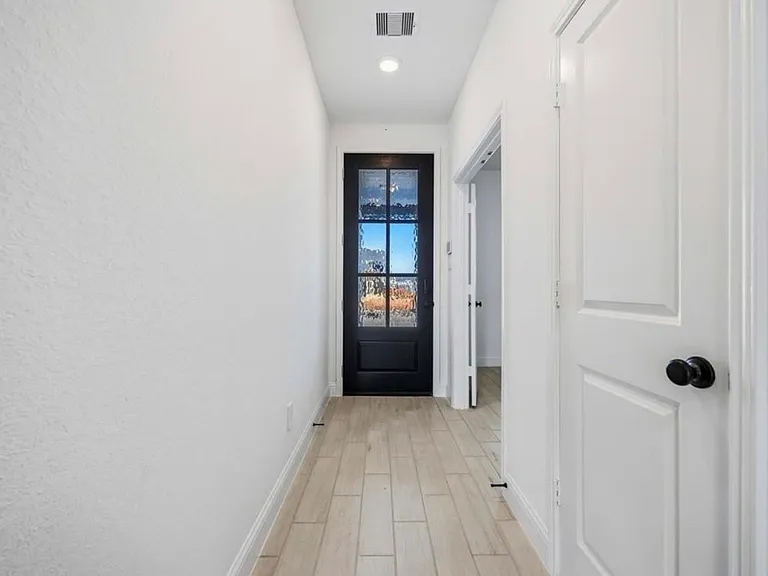 10326 Water Harbor Dr — Photo 3