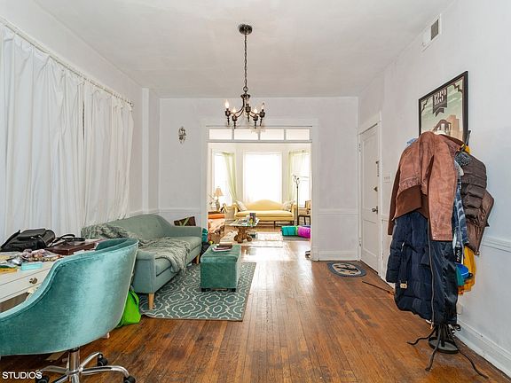 2nd image of 3244 W Diversey Ave